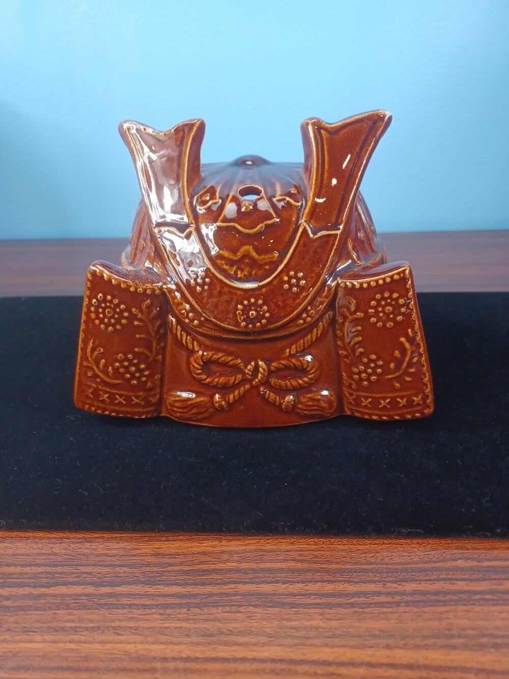 Vintage Samurai Helmet - Yarn string / incense Planter Japan Brown Detailed Fun